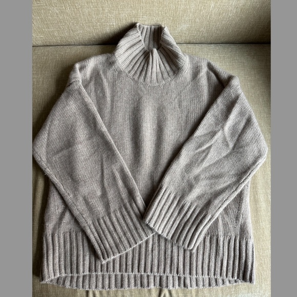 COS CHUNKY PURE CASHMERE TURTLENECK SWEATER IN BEIGE - Picture 2 of 4